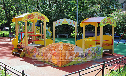 Песочный дворик с горкой Сказка ПЕ-50.  �4